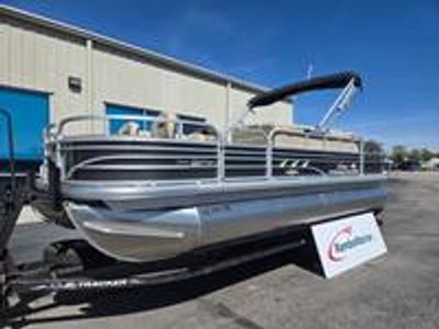 2023 Sun Tracker Fishing Barge 20 DLX - Photo 2