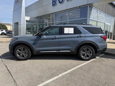 2025 Ford Explorer — side profile view
