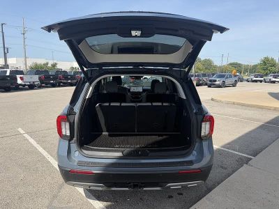 2025 Ford Explorer — detail view