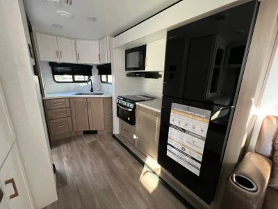 2027 Jayco NORTH TRAIL — photo 8 view