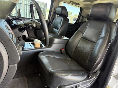 2014 Chevrolet Suburban 1500 - Photo 14