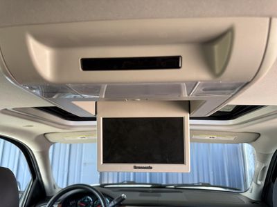 2014 Chevrolet Suburban 1500 - Photo 25