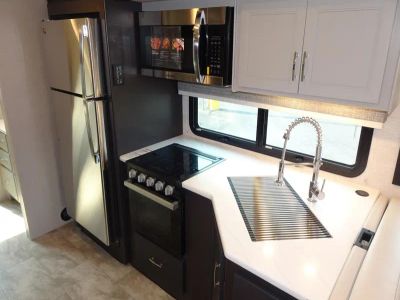 2026 Thor Motor Coach MAGNITUDE GRAND - Photo 10