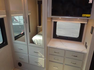 2026 Thor Motor Coach MAGNITUDE GRAND - Photo 26