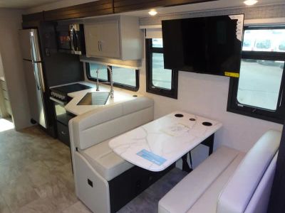 2026 Thor Motor Coach MAGNITUDE GRAND - Photo 6