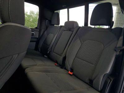 2026 Ram 1500 — photo 8 view