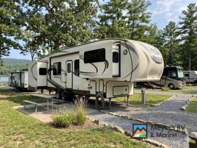2015 Jayco Eagle 339FLQS — front three-quarter view