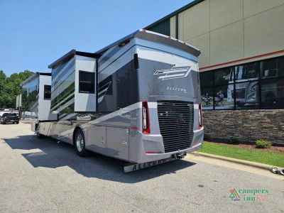 2027 Tiffin Motorhomes Allegro RED — detail view