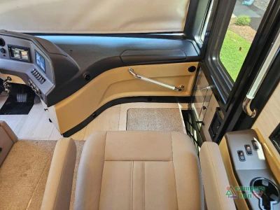 2027 Tiffin Motorhomes Allegro RED — photo 17 view