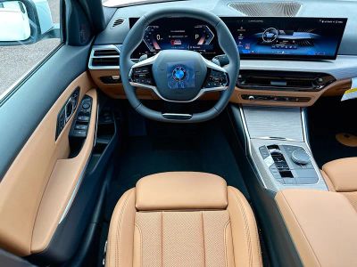 2026 BMW 3 Series — photo 17 view