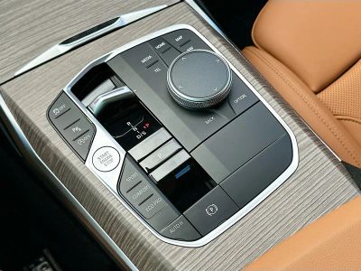 2026 BMW 3 Series — photo 14 view