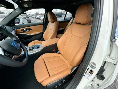 2026 BMW 3 Series — photo 15 view