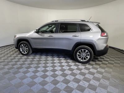 2019 Jeep Cherokee — side profile view