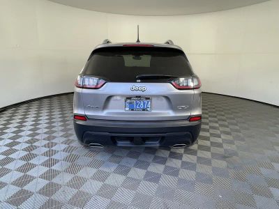 2019 Jeep Cherokee — interior view
