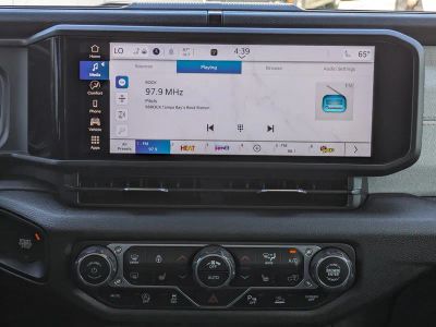 2024 Jeep Wrangler — photo 19 view