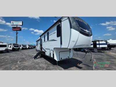 2027 Venture RV SportTrek Touring Edition — detail view