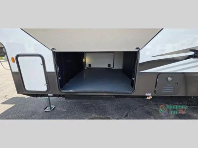 2027 Venture RV SportTrek Touring Edition — photo 17 view