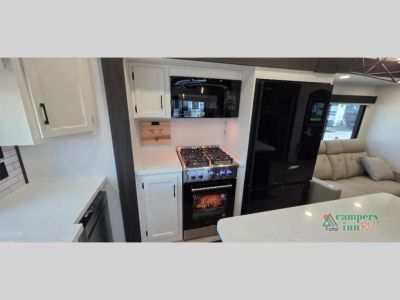 2027 Venture RV SportTrek Touring Edition — photo 32 view