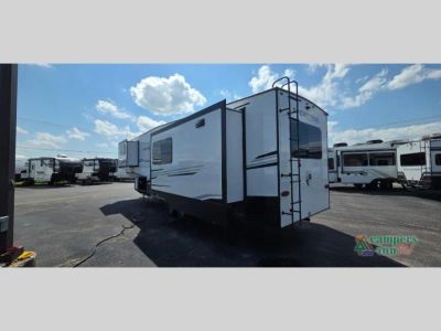 2027 Venture RV SportTrek Touring Edition — photo 10 view