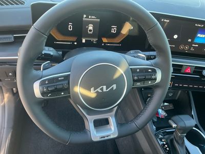 2026 Kia K5 — photo 14 view