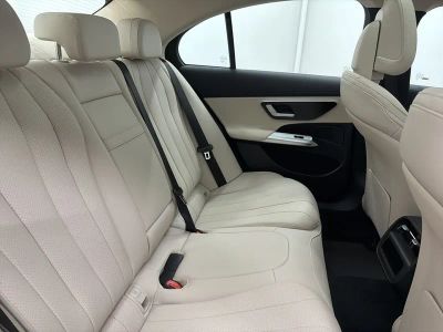 2026 Mercedes-Benz E-Class - Photo 27