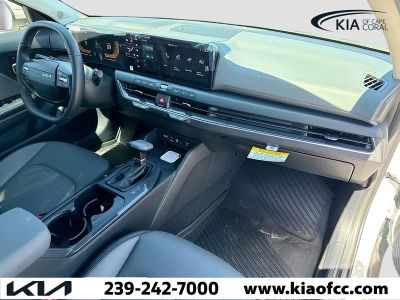 2026 Kia K4 — photo 12 view