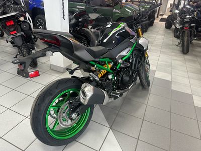 2025 Kawasaki Z900 SE ABS - Photo 4