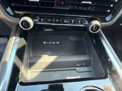 2026 Chevrolet Suburban - Photo 30