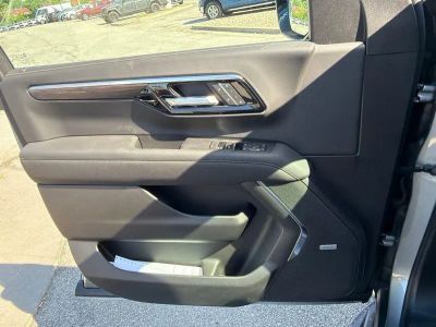 2026 Chevrolet Suburban - Photo 32
