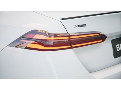 2026 BMW 5 Series — photo 8 view