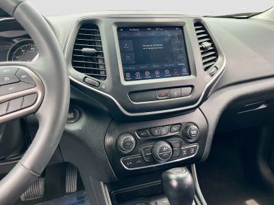 2022 Jeep Cherokee — photo 14 view