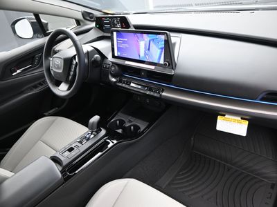 2026 Toyota Prius Limited Hatchback - Photo 17