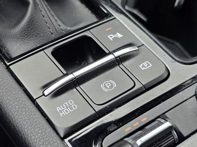 2025 Kia K5 - Photo 26