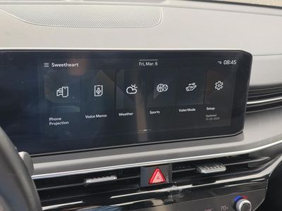 2025 Kia K5 - Photo 18