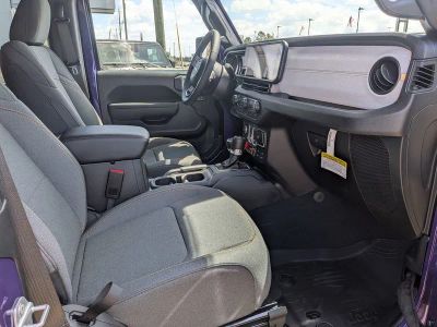 2026 Jeep Wrangler — photo 15 view