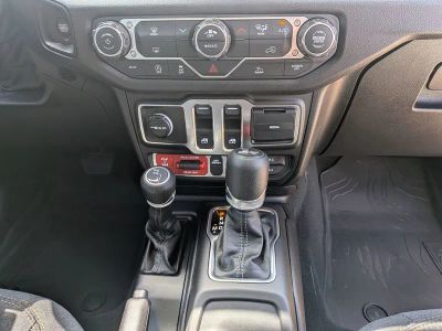 2026 Jeep Wrangler — photo 17 view