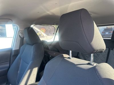 2020 Toyota RAV4 Hybrid - Photo 3