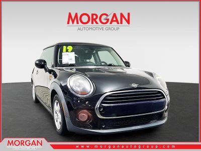 2019 MINI Cooper Classic in Black — front three-quarter view