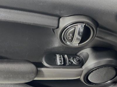 2019 MINI Cooper — photo 14 view
