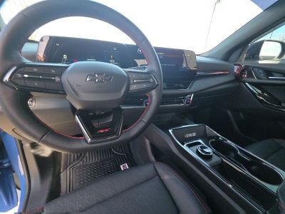2025 Chevrolet Equinox — photo 12 view