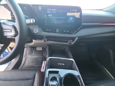 2025 Chevrolet Equinox — photo 13 view