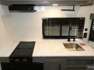 2026 Grand Design Transcend One - Photo 11