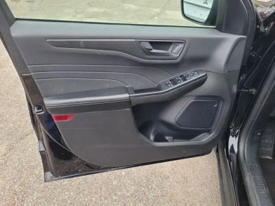 2024 Ford Escape — photo 11 view