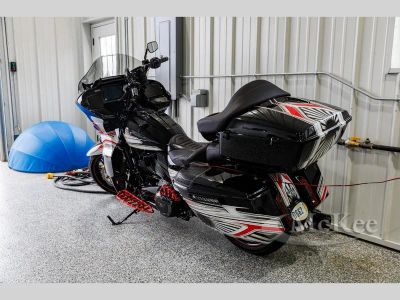 2023 Harley-Davidson Road Glide - Photo 4