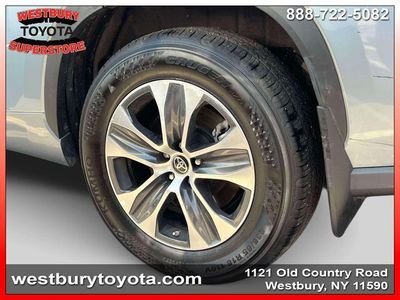 2023 Toyota Highlander - Photo 11