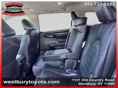 2023 Toyota Highlander - Photo 12