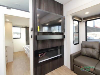 2026 Grand Design Influence — photo 22 view