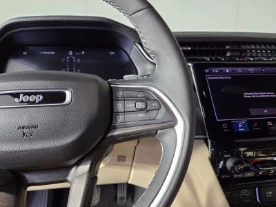 2025 Jeep Grand Cherokee L — photo 16 view