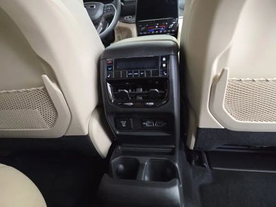 2025 Jeep Grand Cherokee L — photo 33 view