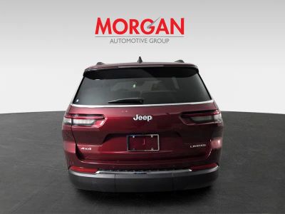 2025 Jeep Grand Cherokee L — engine compartment view